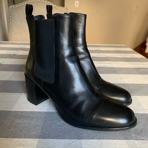K.Spin Ankle Chelsea Boot